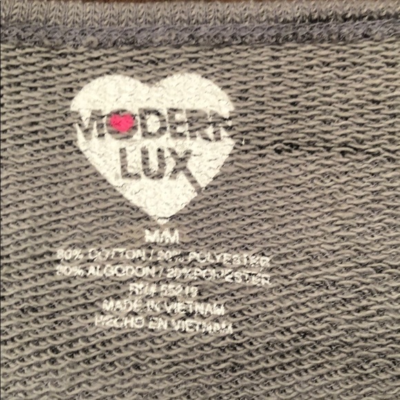 MODERN LUX Grey Skull w/ Rhinestones Top Size M - Picture 4 of 5